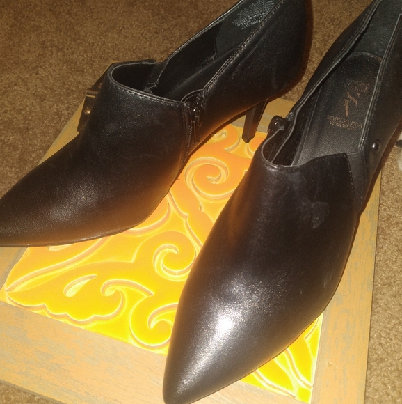 Gifted / Not Avail - Picture 2 of 6